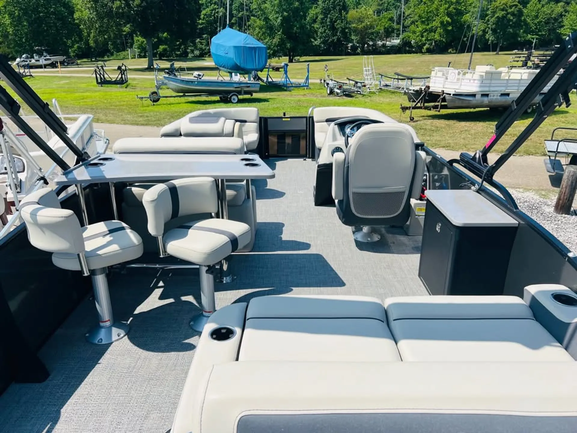 BARLETTA BOATS C24UE TRITOON in Mooresville, NC — photo 2