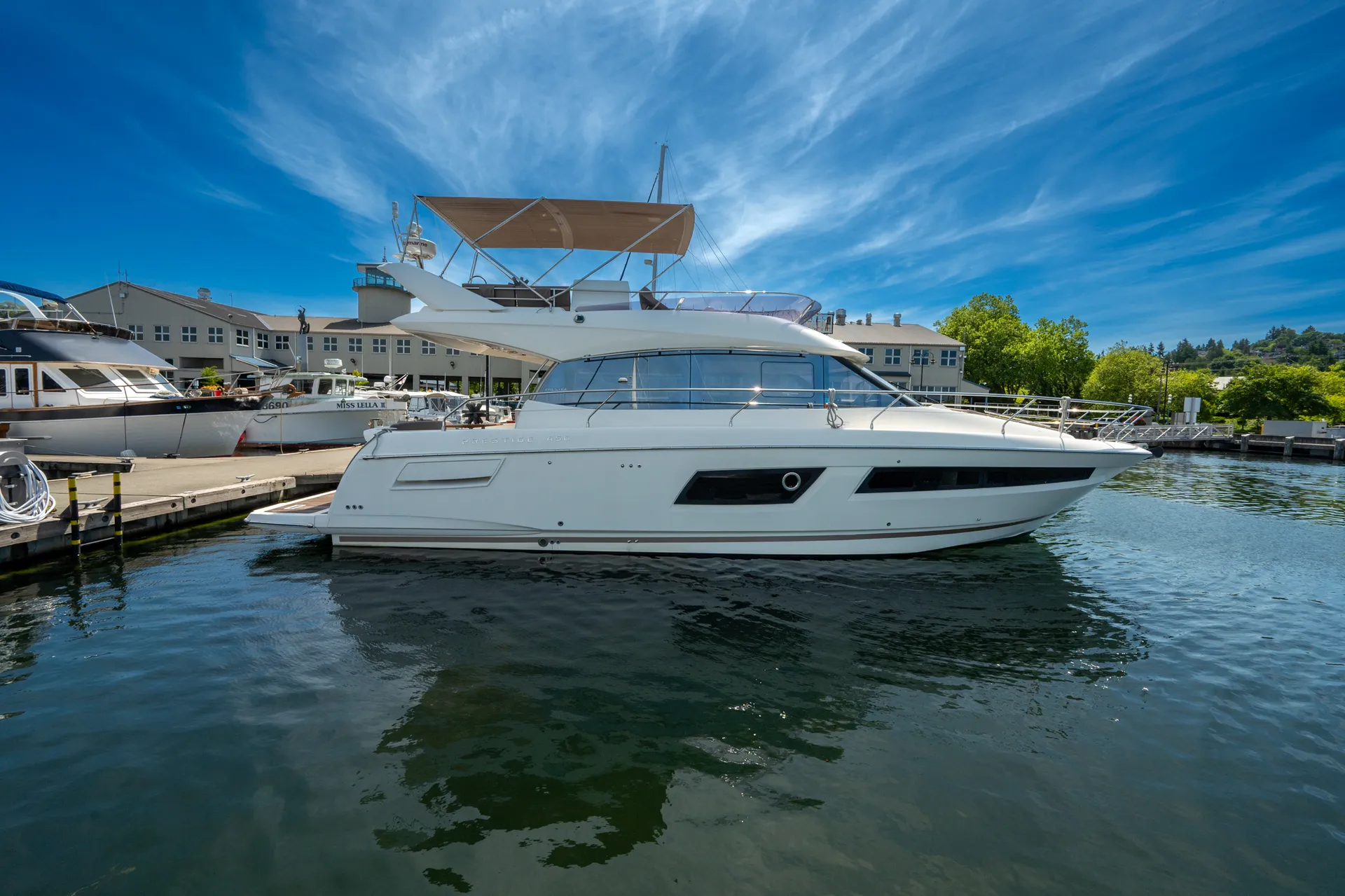 French Luxury 45' Yacht Lake Union & Lake Washington