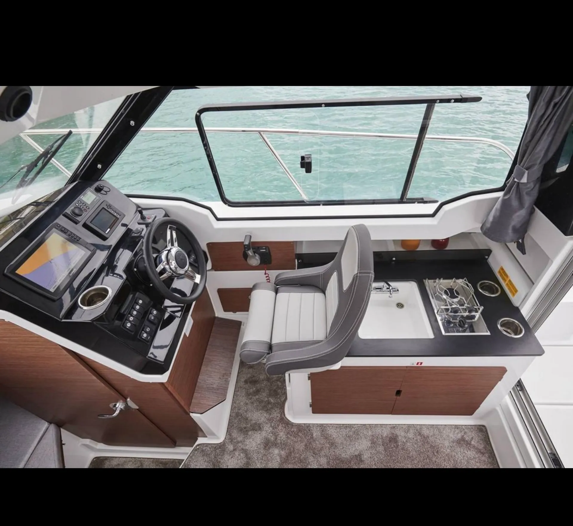 Trailer kept Yacht. Can deliver to any boat ramp in Hampton Roads!