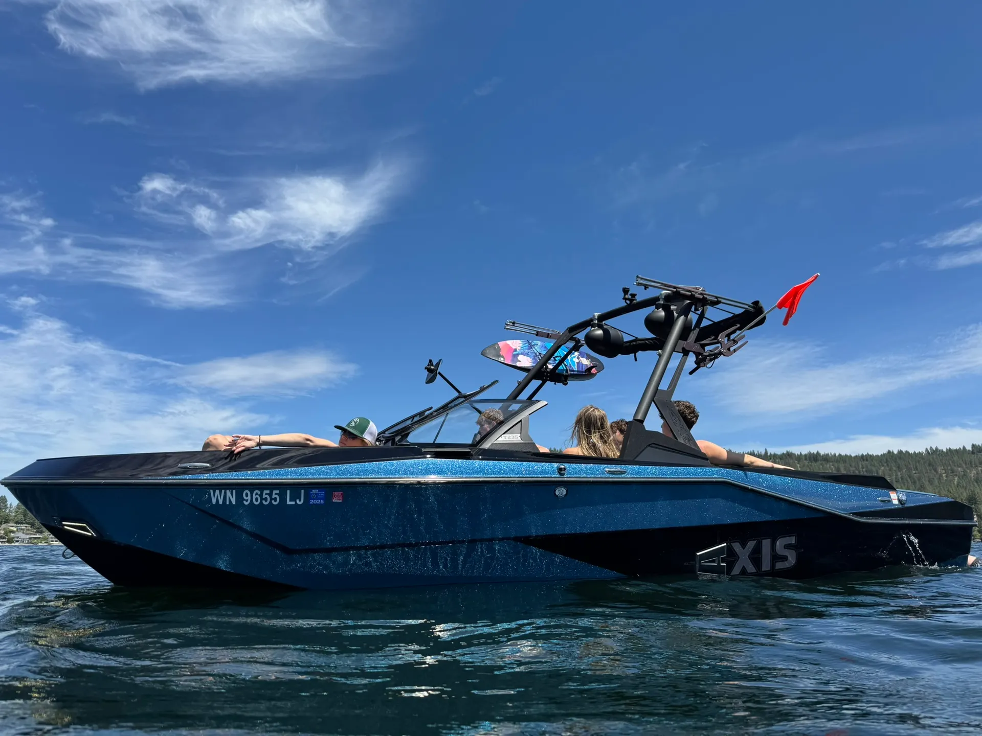AXIS T235 Professional Wakesurfing Boat - Delivery available