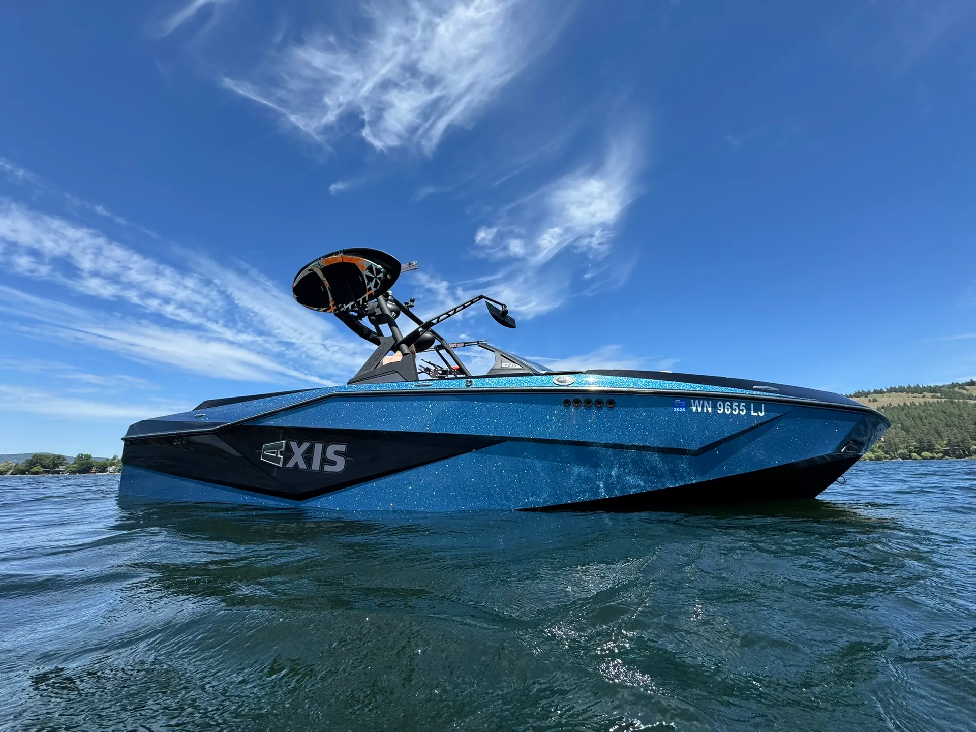 AXIS T235 Professional Wakesurfing Boat - Delivery available