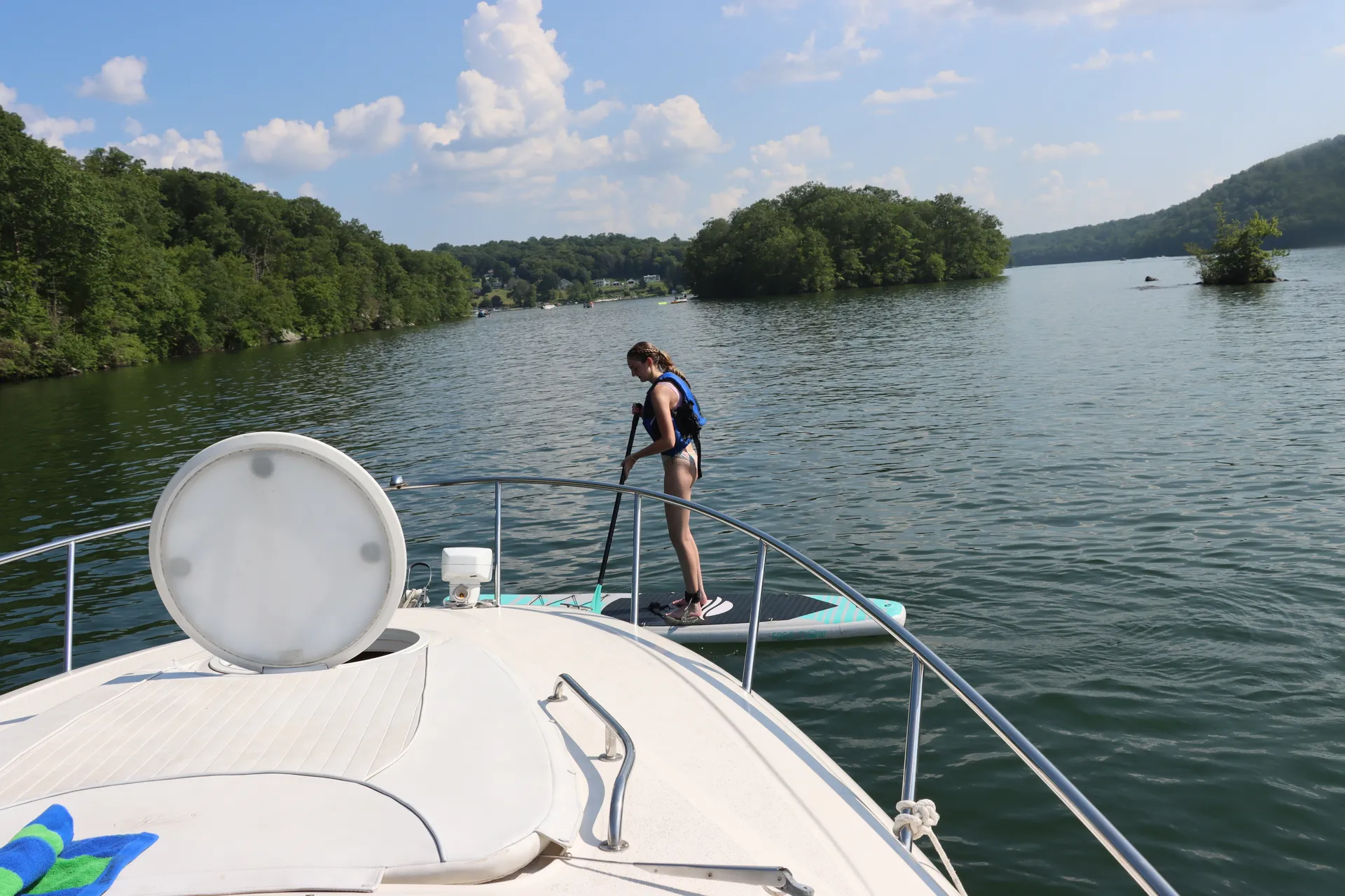 Where Summer Memories Are Made  - Beautiful, Clean 26 Foot Cruiser