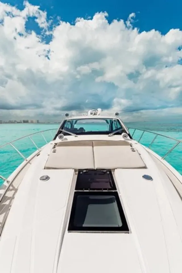 Rent a Azimut Yachts motor yacht in Riviera Beach, FL near me