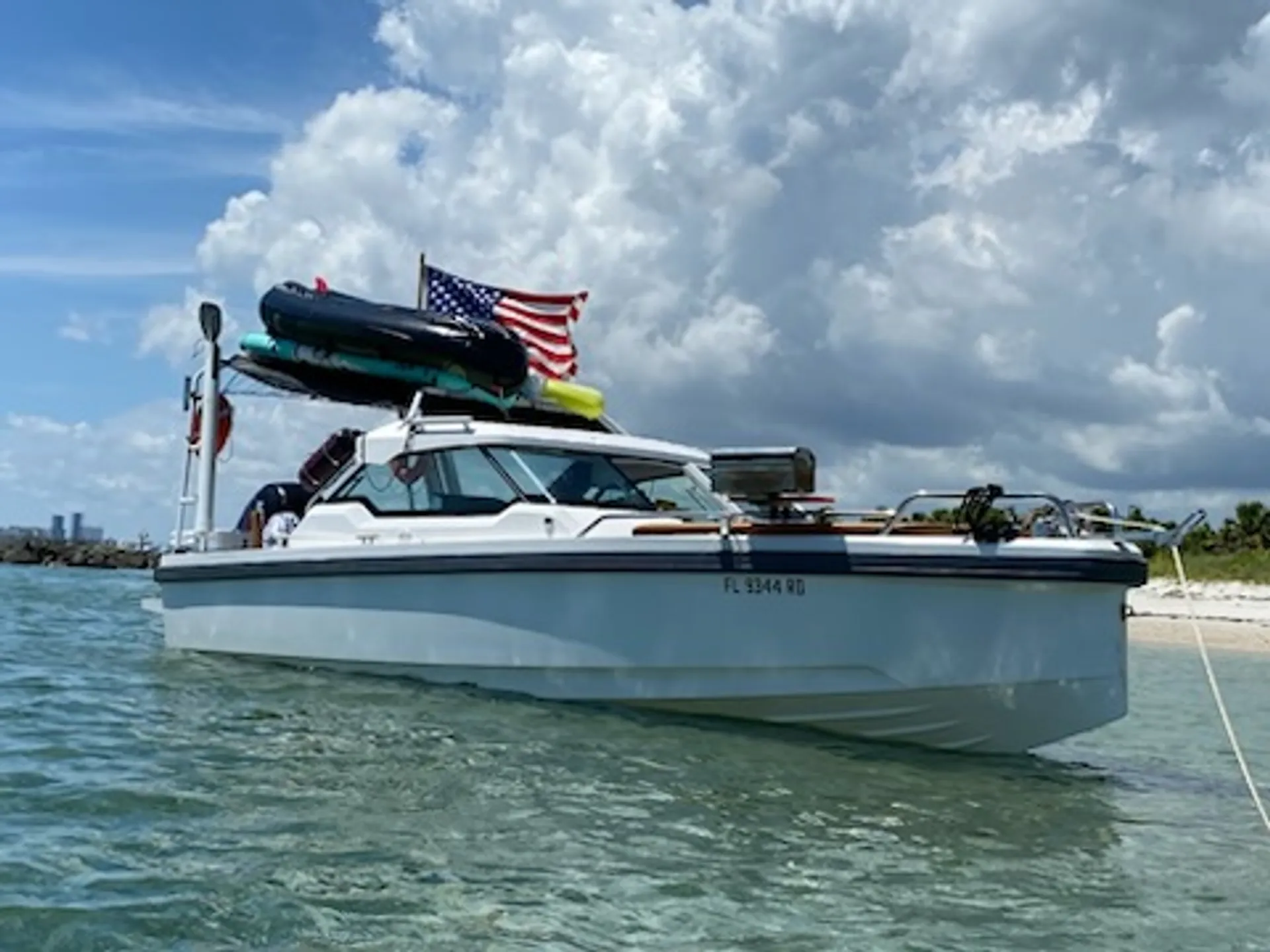 "Adventure Awaits: 25' Axopar – Sleek, Fast, and Ready to Cruise!"
