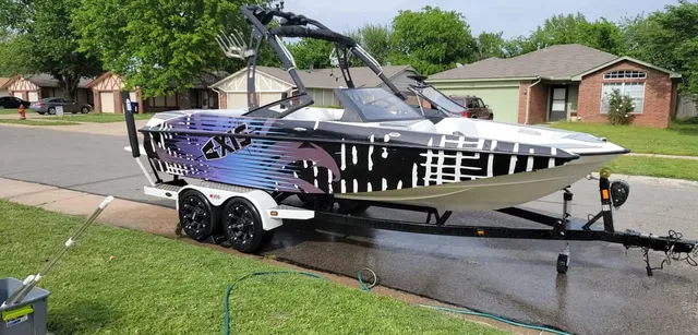 Rent a AXIS WAKE RESEARCH ski and wakeboard in Norman, OK near me