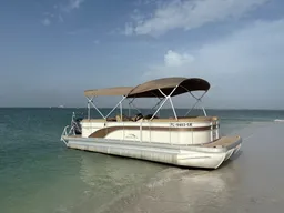 22’ Bennington Tritoon boat photo