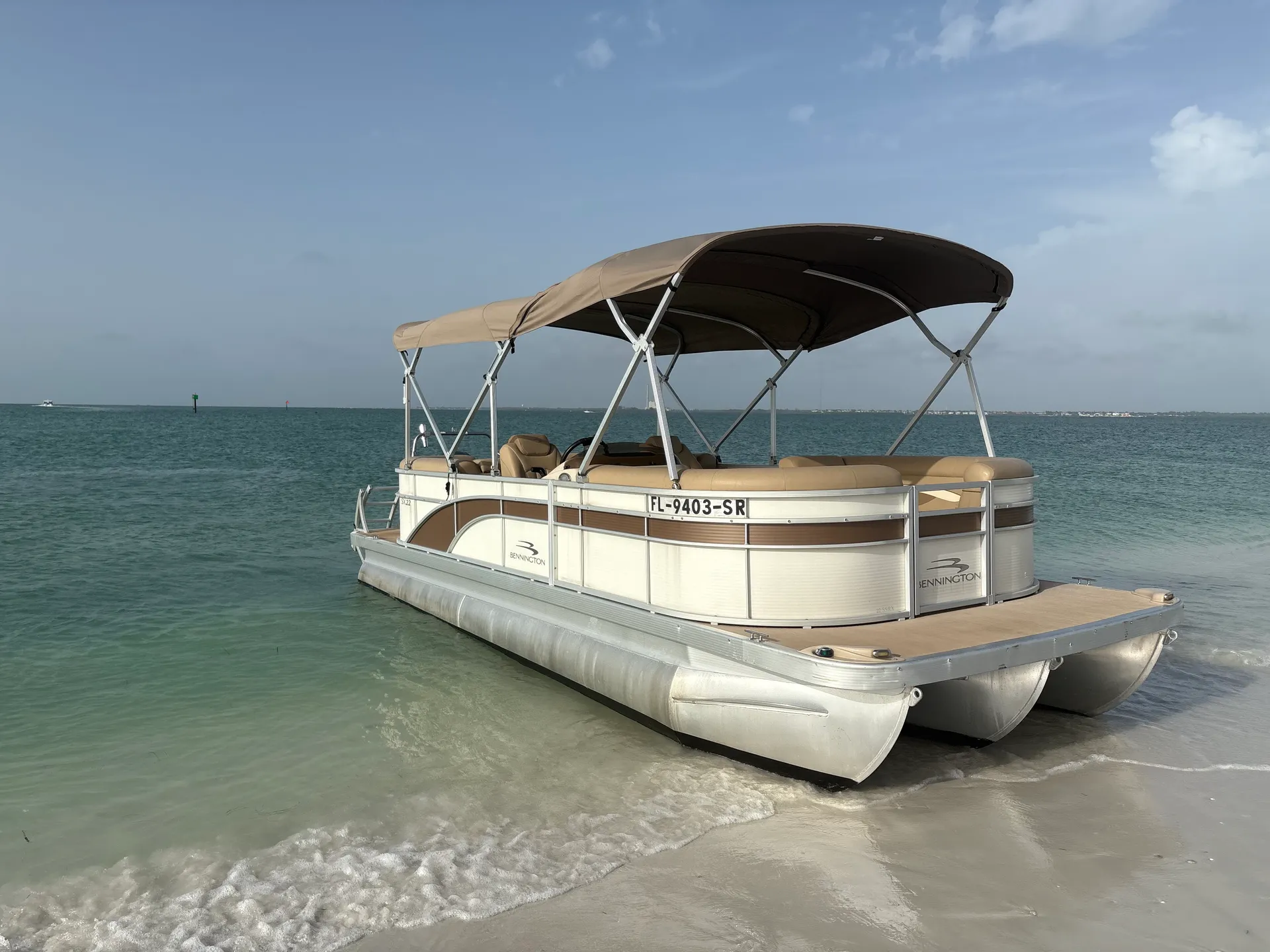 22’ Bennington Tritoon