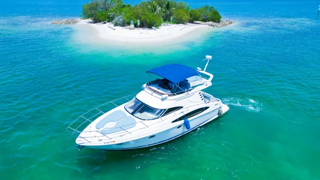 Rent a Regal Boats flybridge in Miami, FL near me