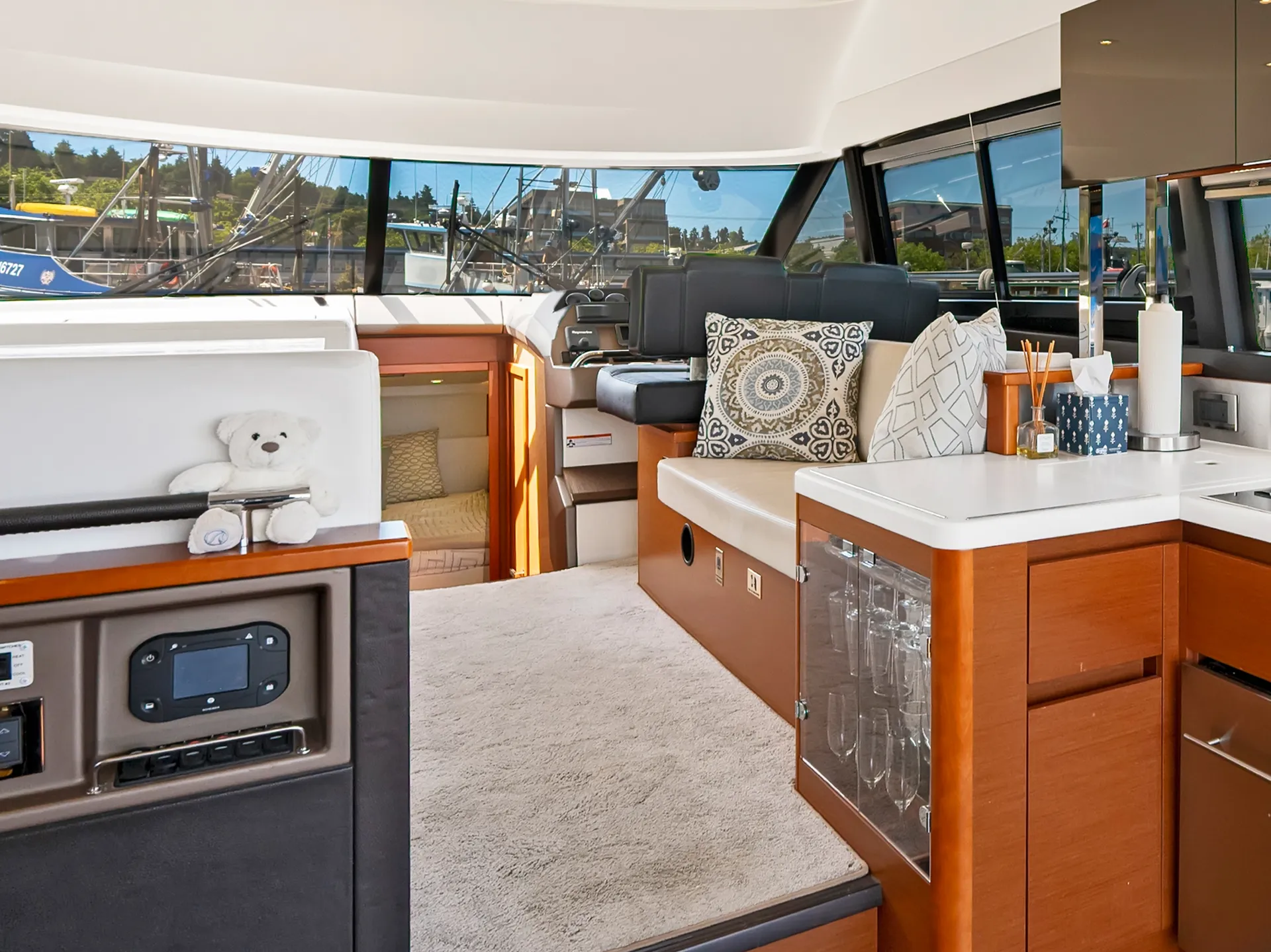 French Luxury 45' Yacht Lake Union & Lake Washington