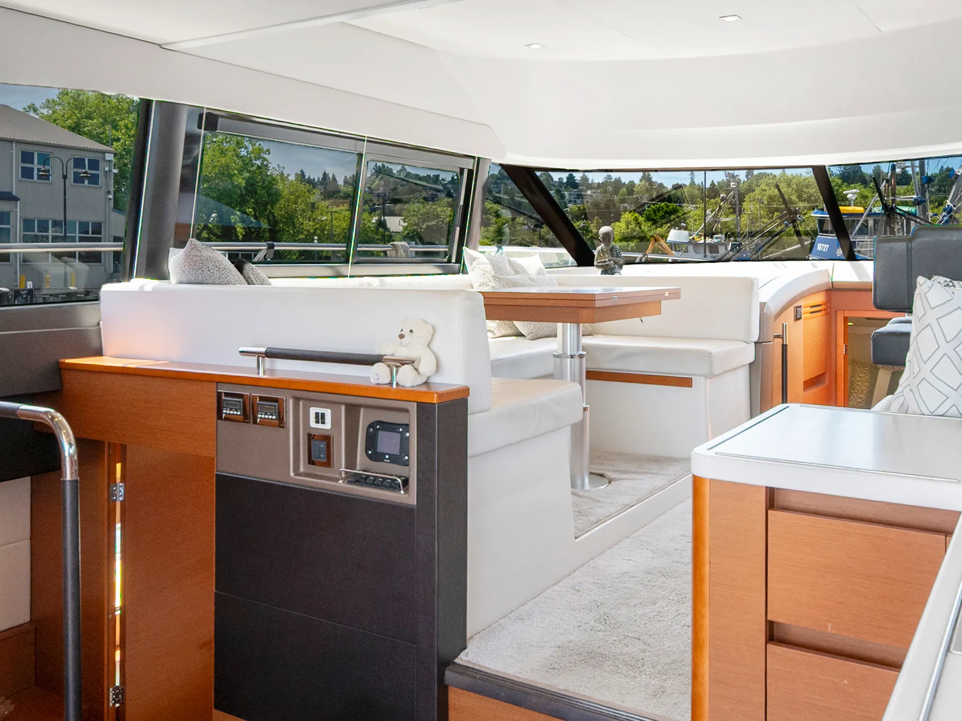 French Luxury 45' Yacht Lake Union & Lake Washington