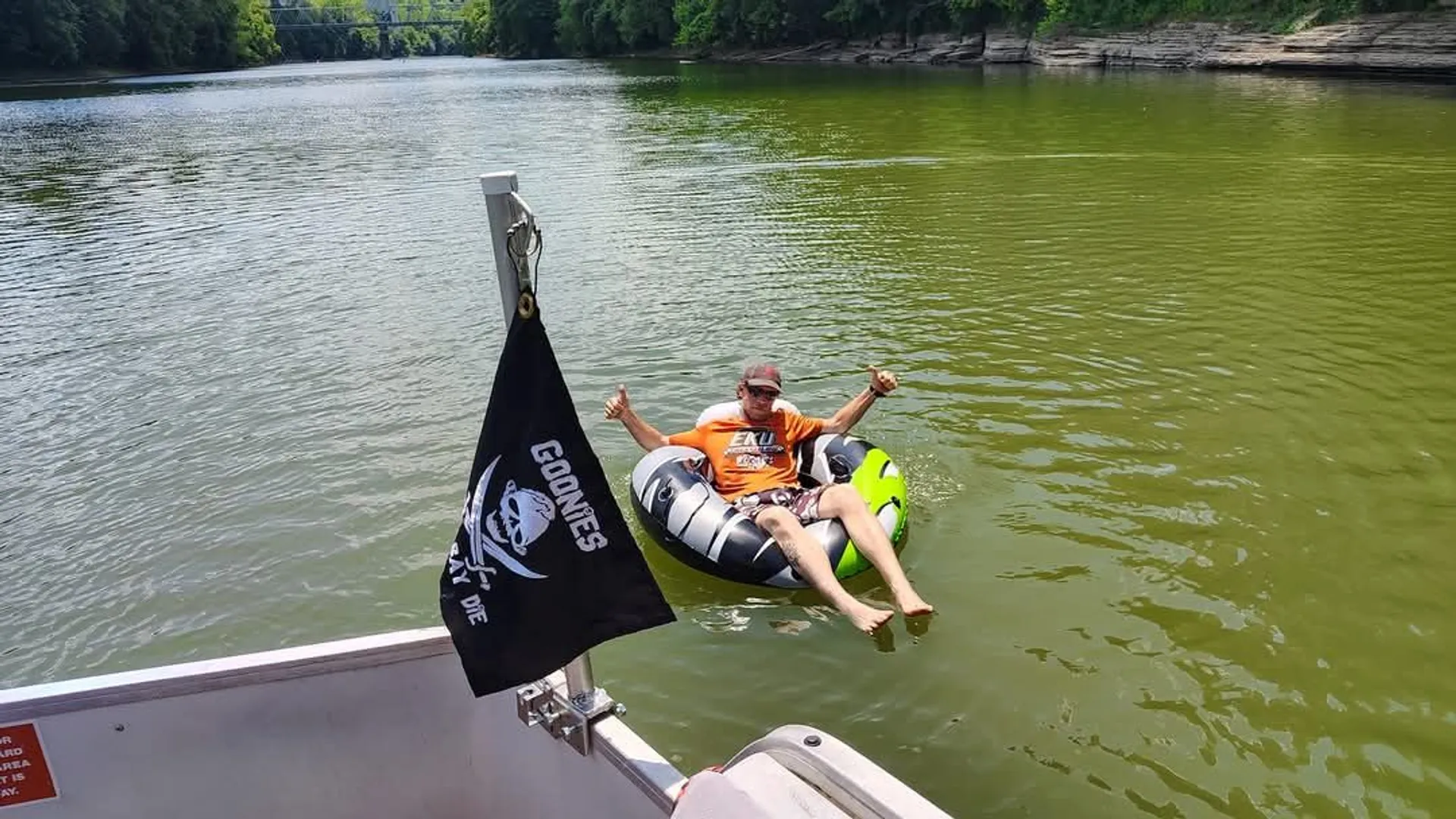 30-Foot Double Deck Pontoon for 6 Passengers with Privy and Shade!