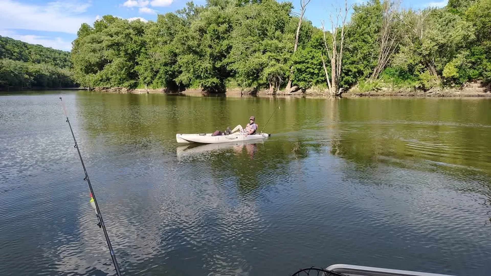 30-Foot Double Deck Pontoon for 6 Passengers with Privy and Shade!