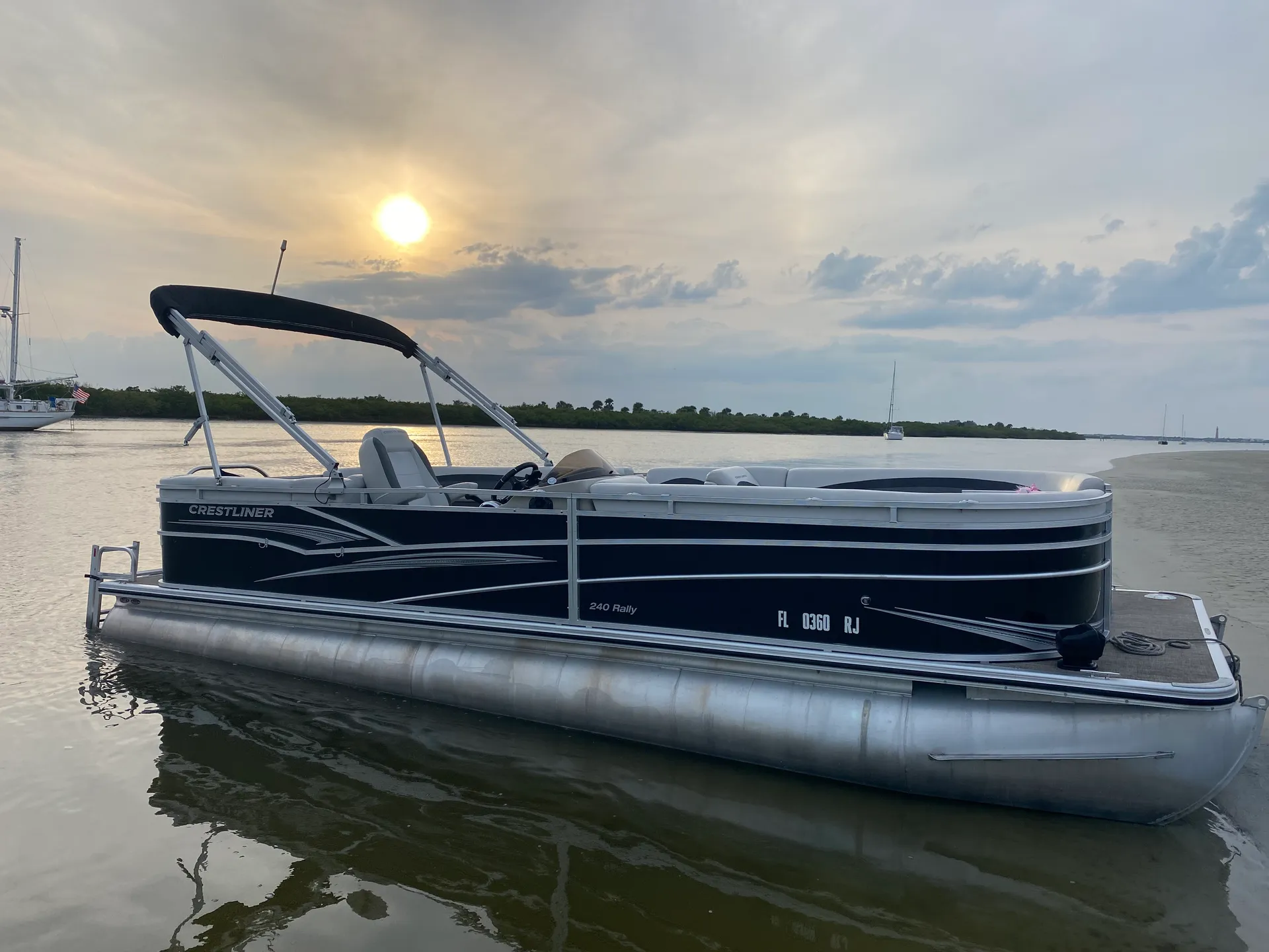 Crestliner Boats RALLY 240 in New Smyrna Beach, FL — photo 3