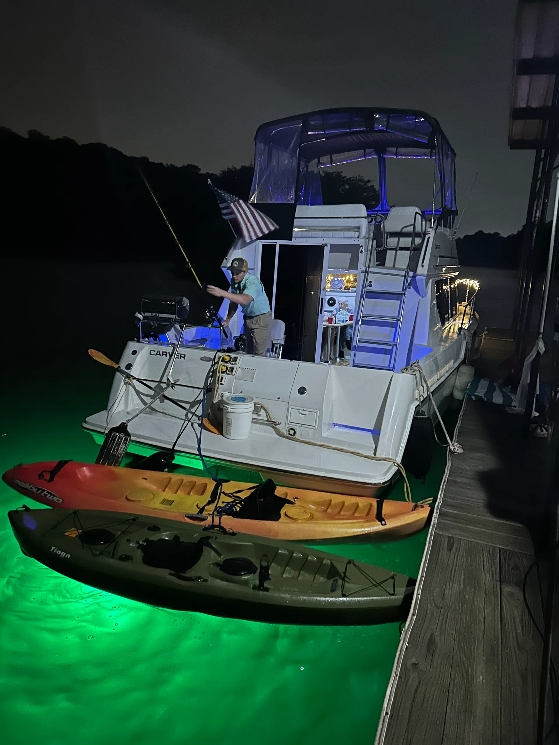 Carver Yacht for charter on Lake Lanier - special requests accomodated