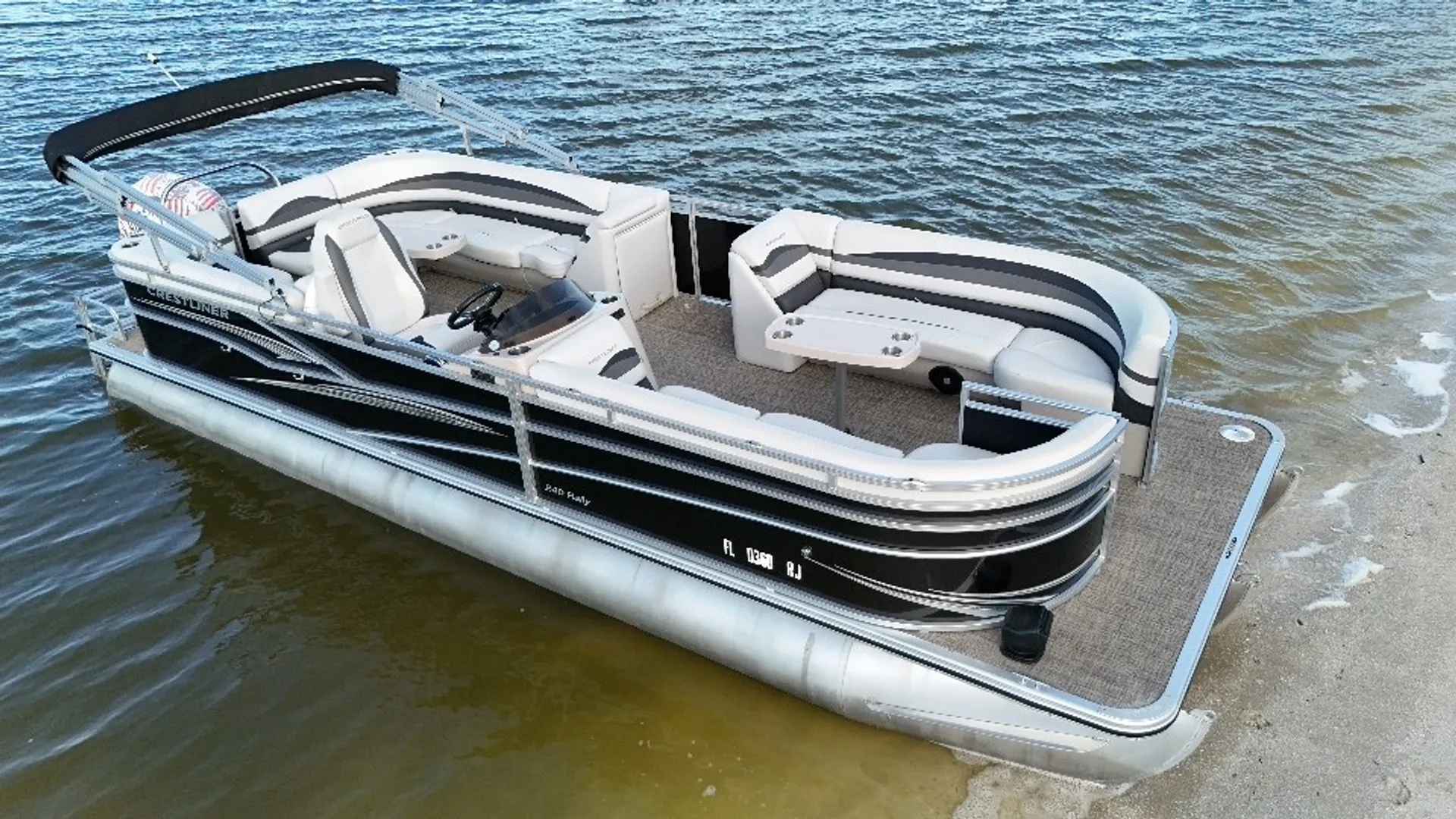 Crestliner Boats RALLY 240 in New Smyrna Beach, FL — photo 6