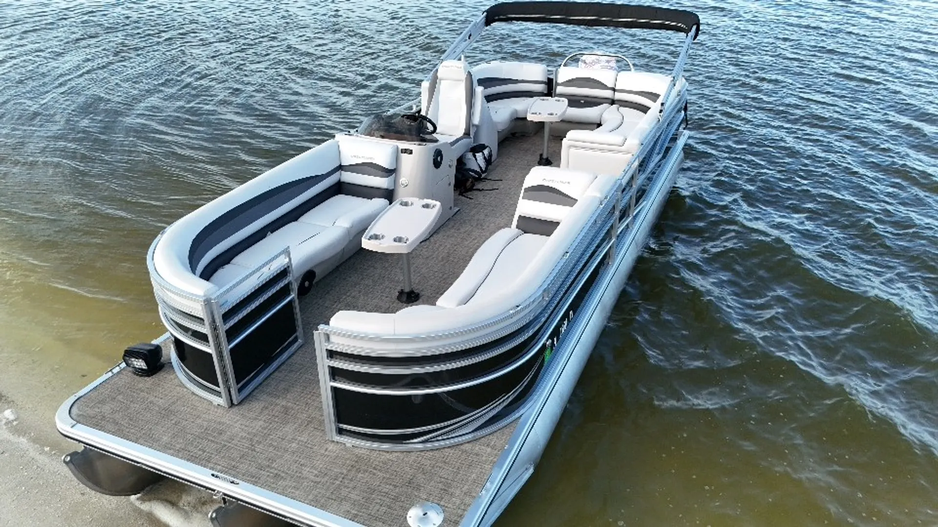 Crestliner Boats RALLY 240 in New Smyrna Beach, FL — photo 7