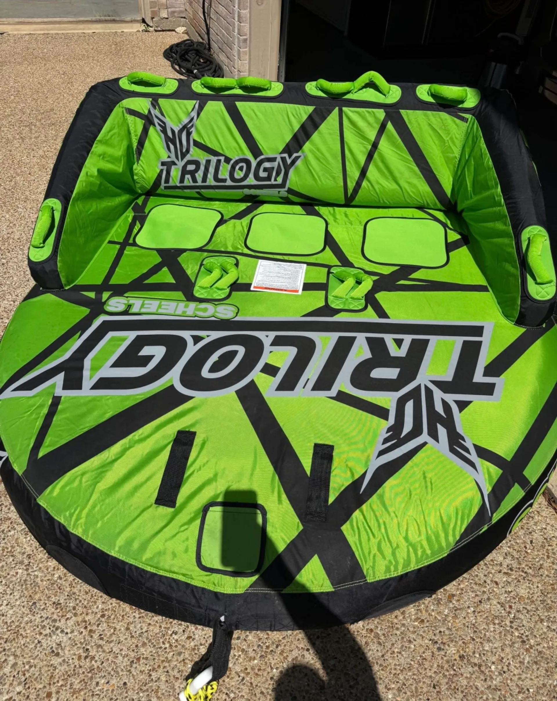 16 person 30 foot 300 HP Tritoon! Pontoon in style and enjoy the space