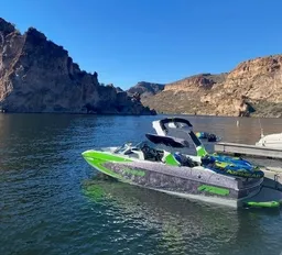 MB Sports B52 Classic - Saguaro Lake boat photo