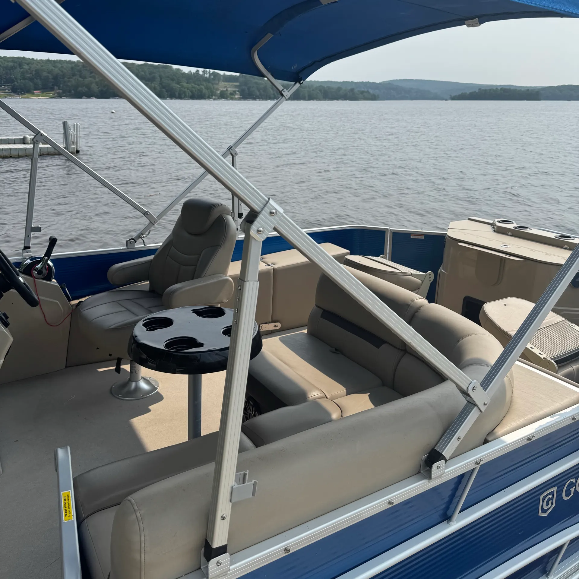 Pontoon Lounge/Fish/Tube/Ski