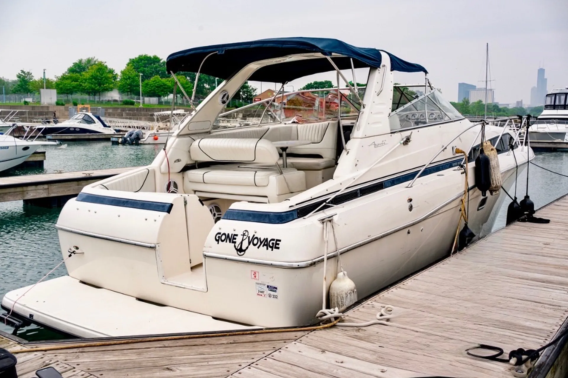 32’ Bayliner Avanti - Gone Voyage