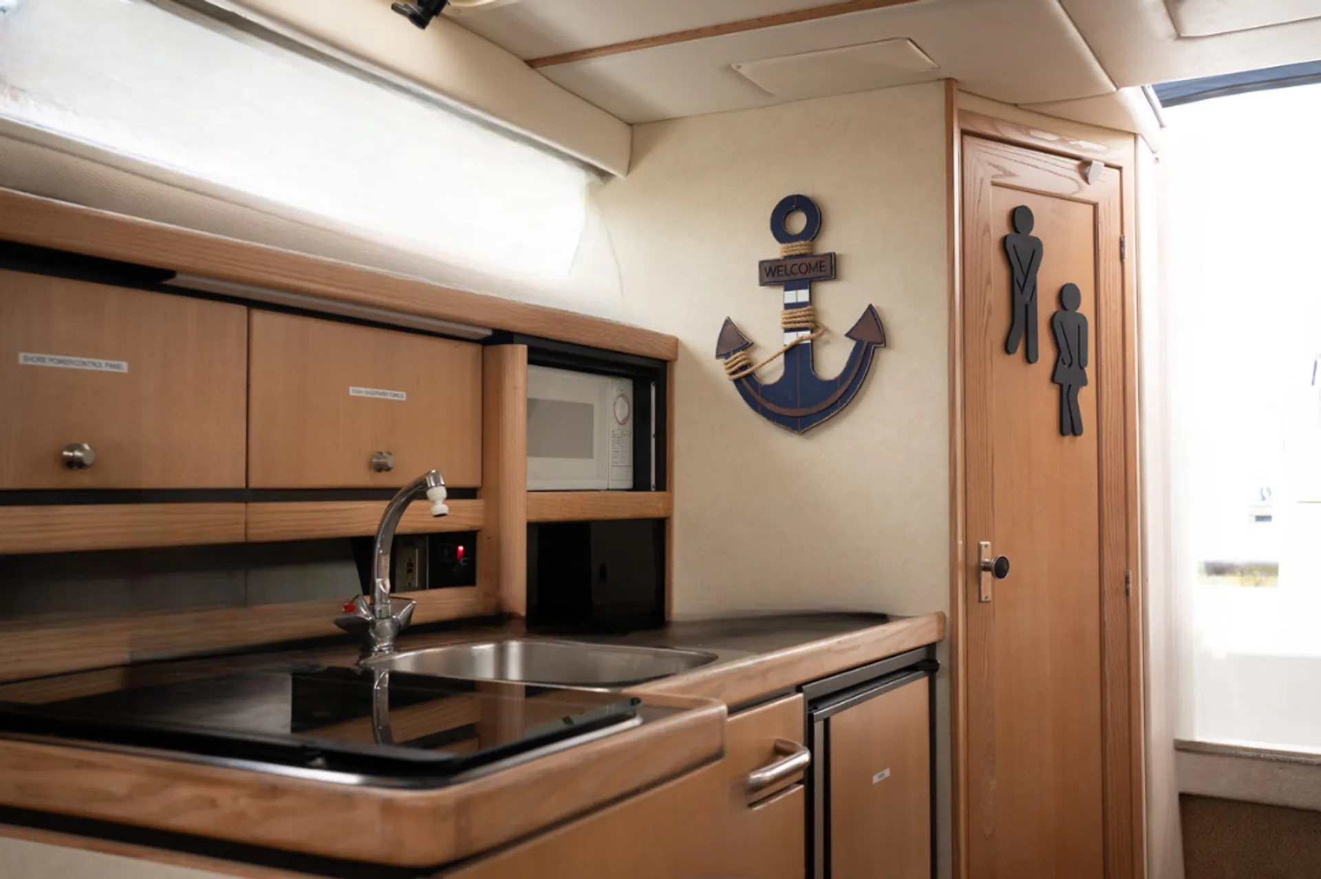 32’ Bayliner Avanti - Gone Voyage