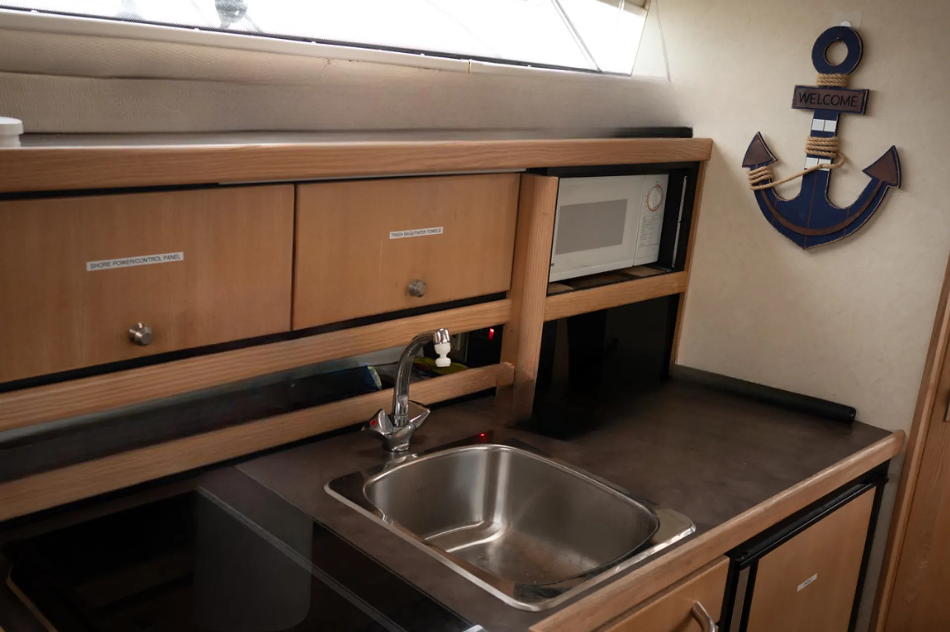 32’ Bayliner Avanti - Gone Voyage