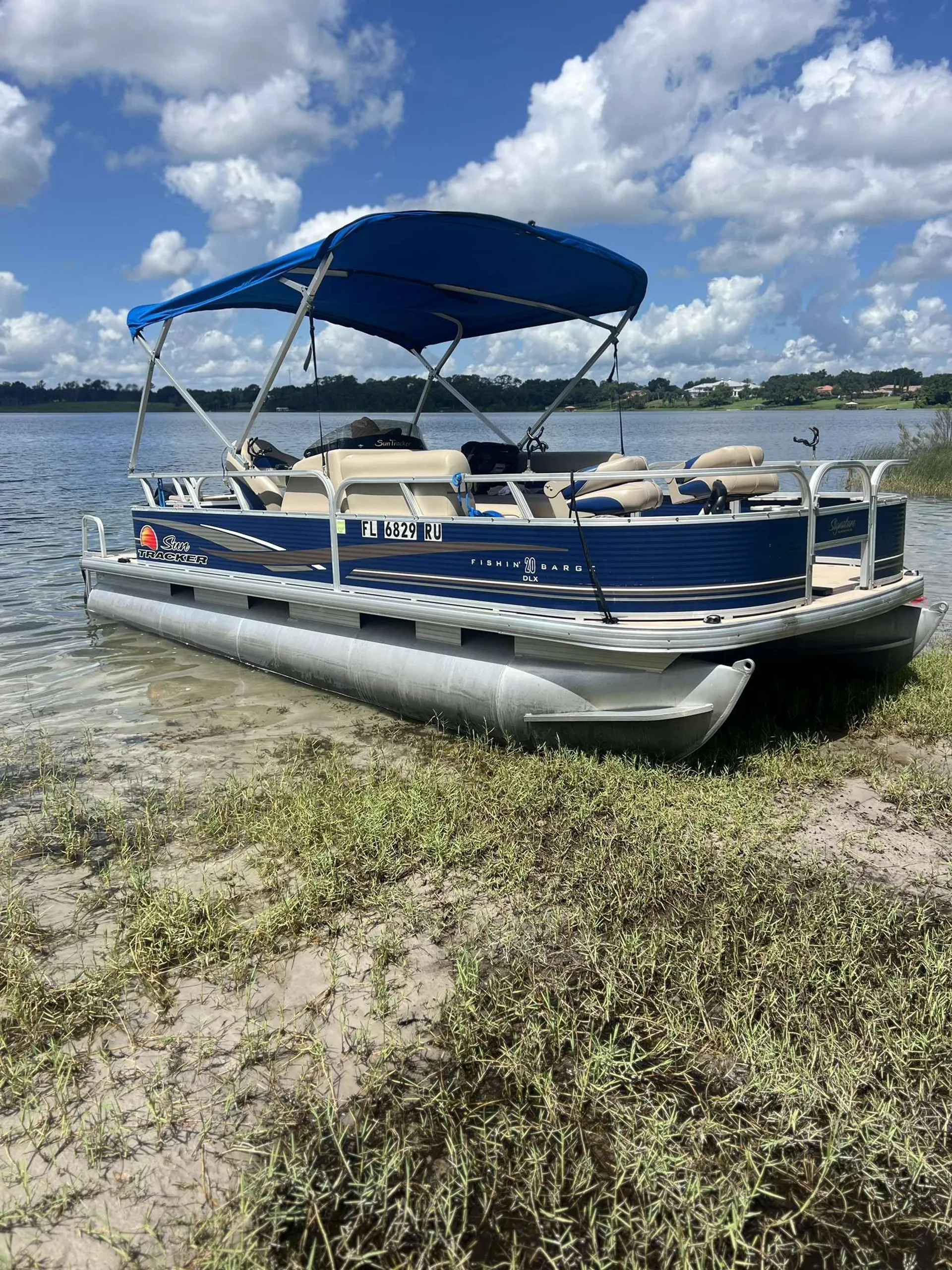 SunTracker Pontoon - Free delivery to Lake Eustis