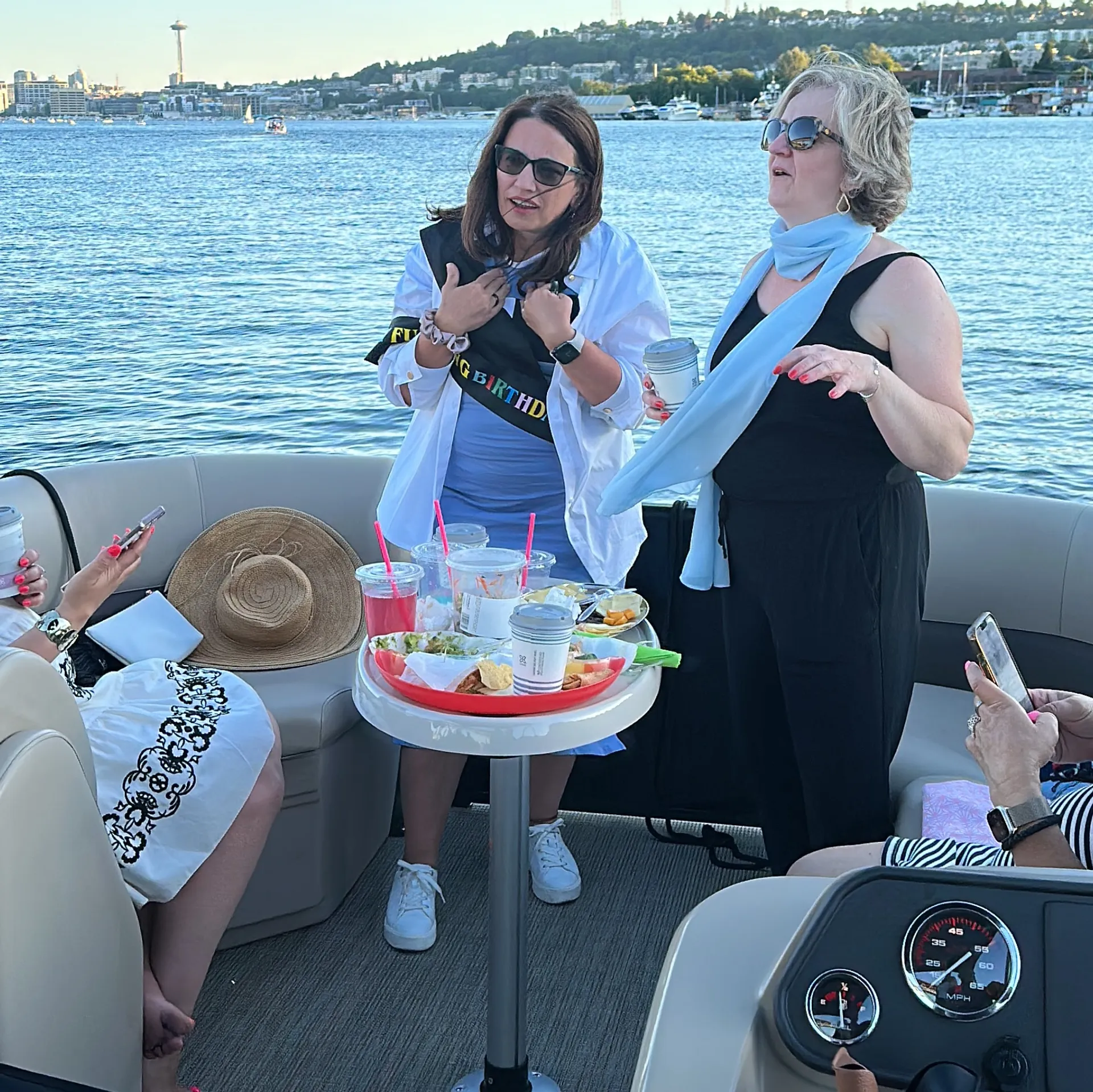 🛥️ 2023 Bentley 20ft Pontoon – Lake Union Getaway