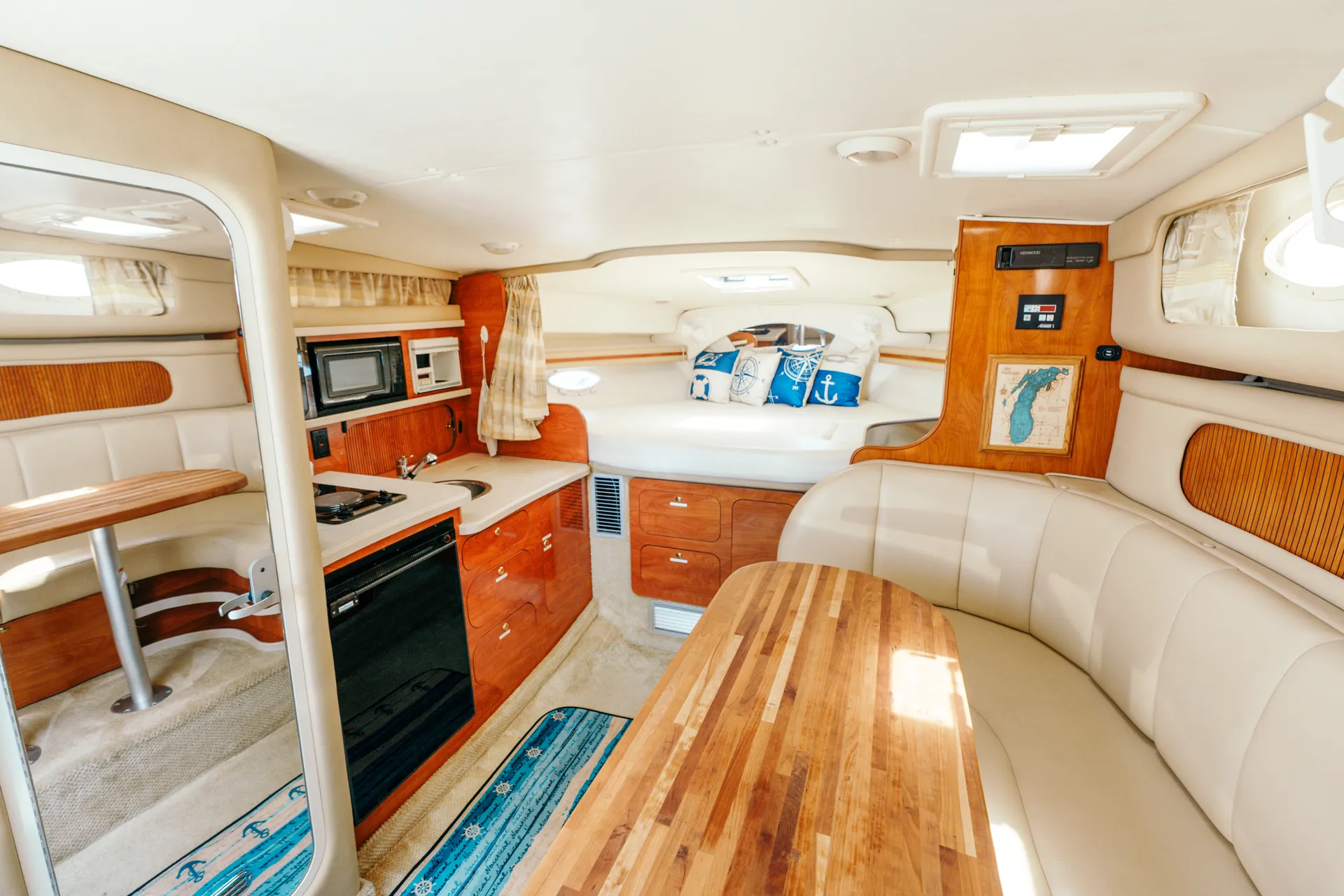 Anchor in the Famous Chicago Playpen! 37' Rinker Fiesta Vee