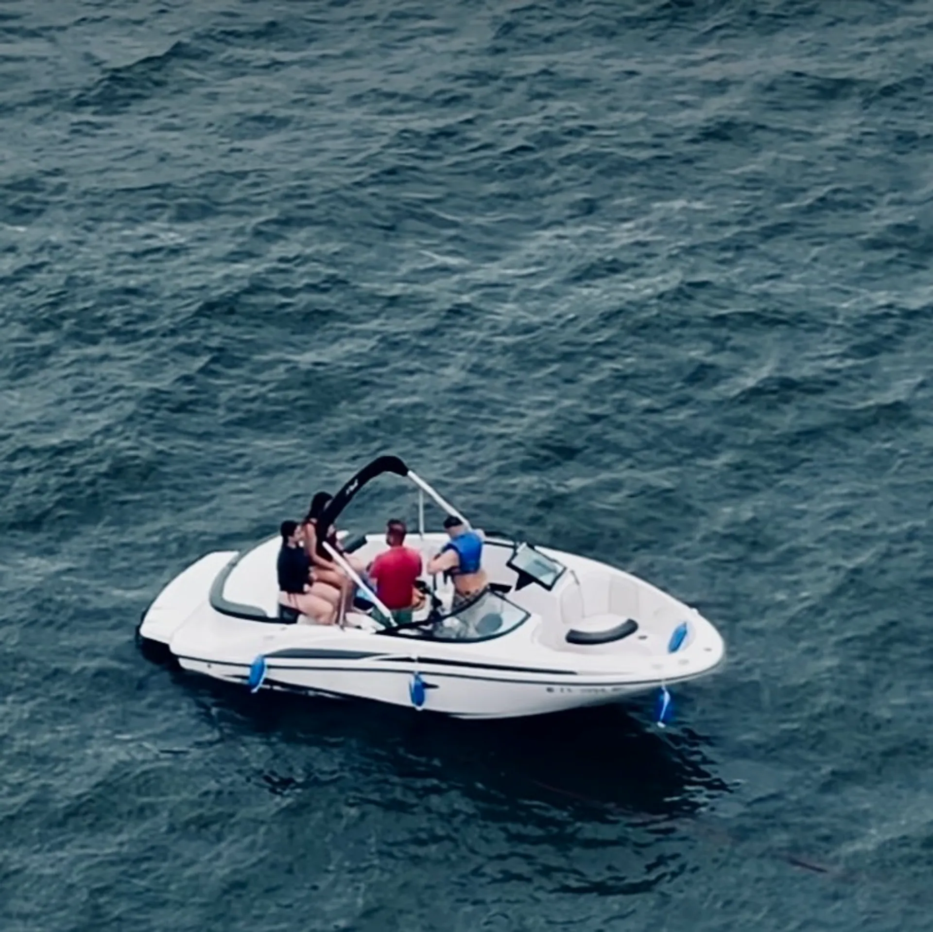 Explore the Waters w/ 20ft SeaRay–Rent Your Dream Boat!Speed w/ Style!