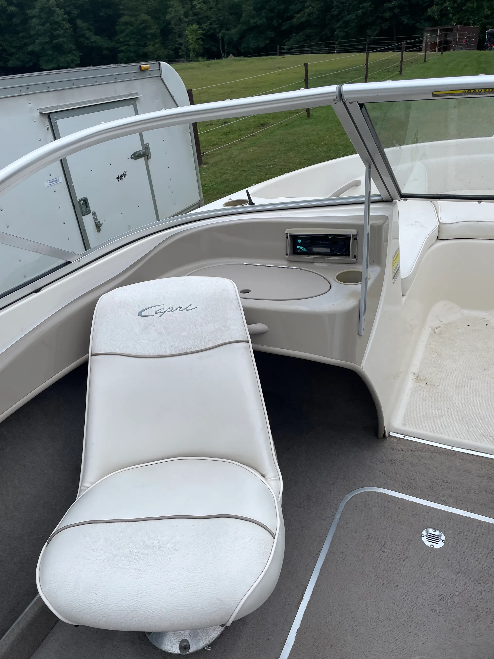 BAYLINER 184 CAPRI W/125HP W/TRAILER in Fowlerville, MI — photo 6