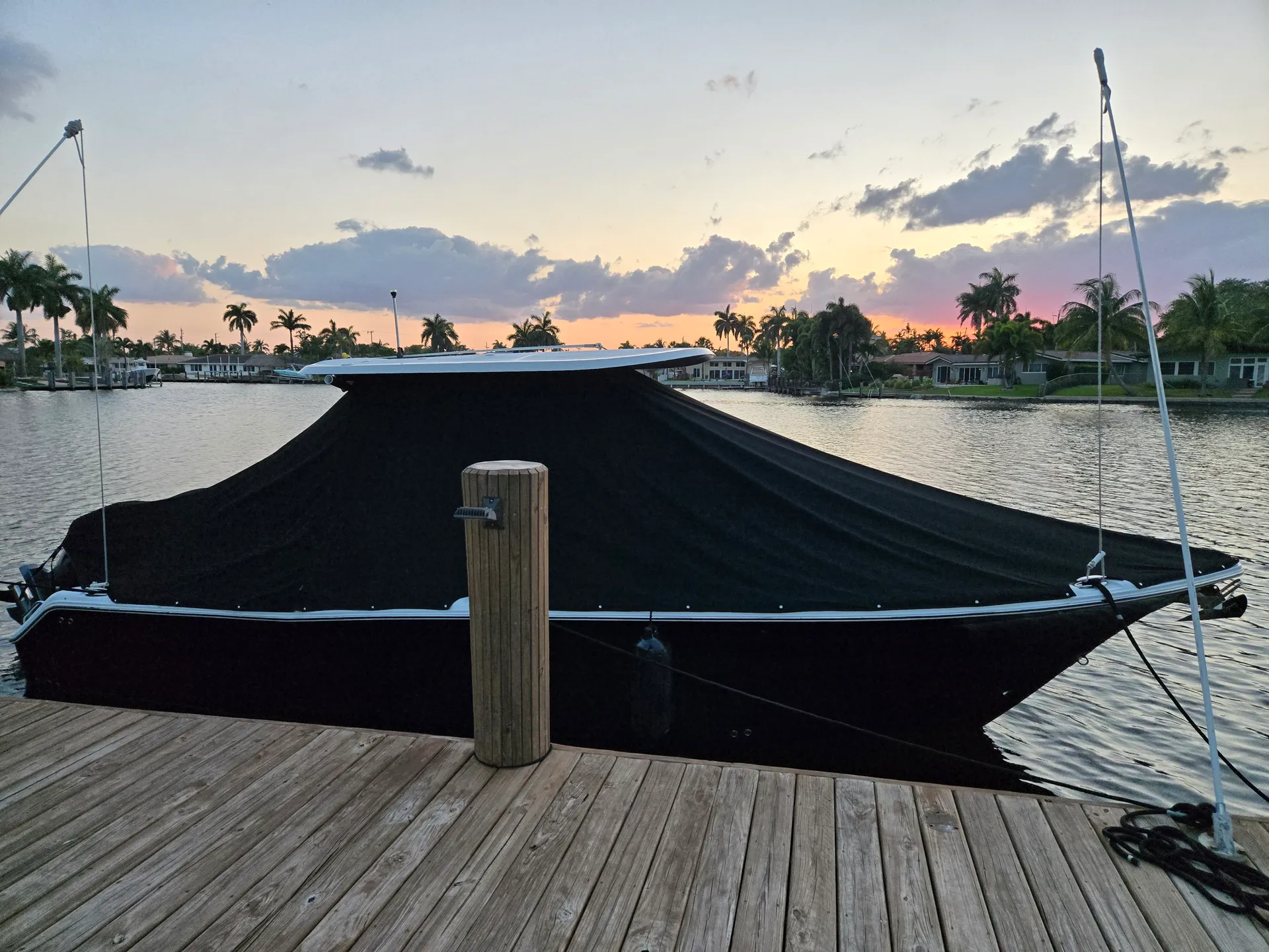 Yacht Like Luxury Minutes From Everything!