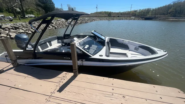 Rent a GLASTRON BOATS bow rider in Greenwich Township, NJ near me