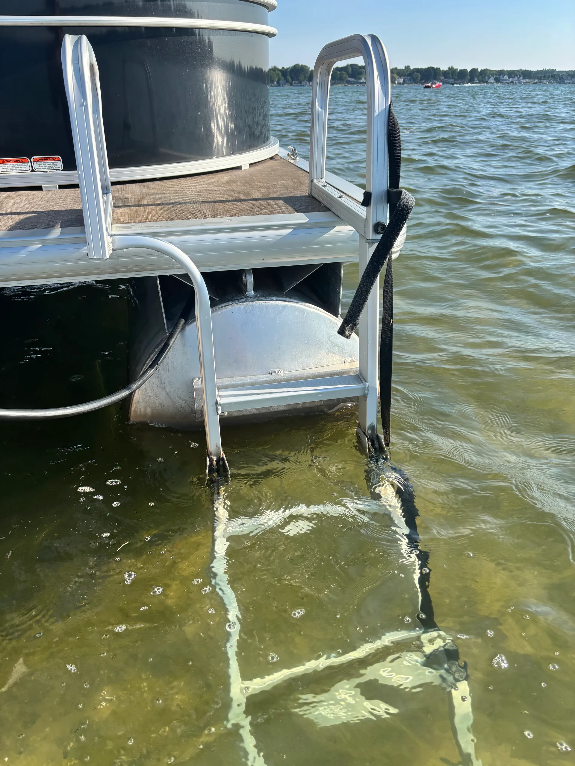 SUN TRACKER PARTY BARGE 22 DLX in Manitou Beach-Devils Lake, MI — photo 7