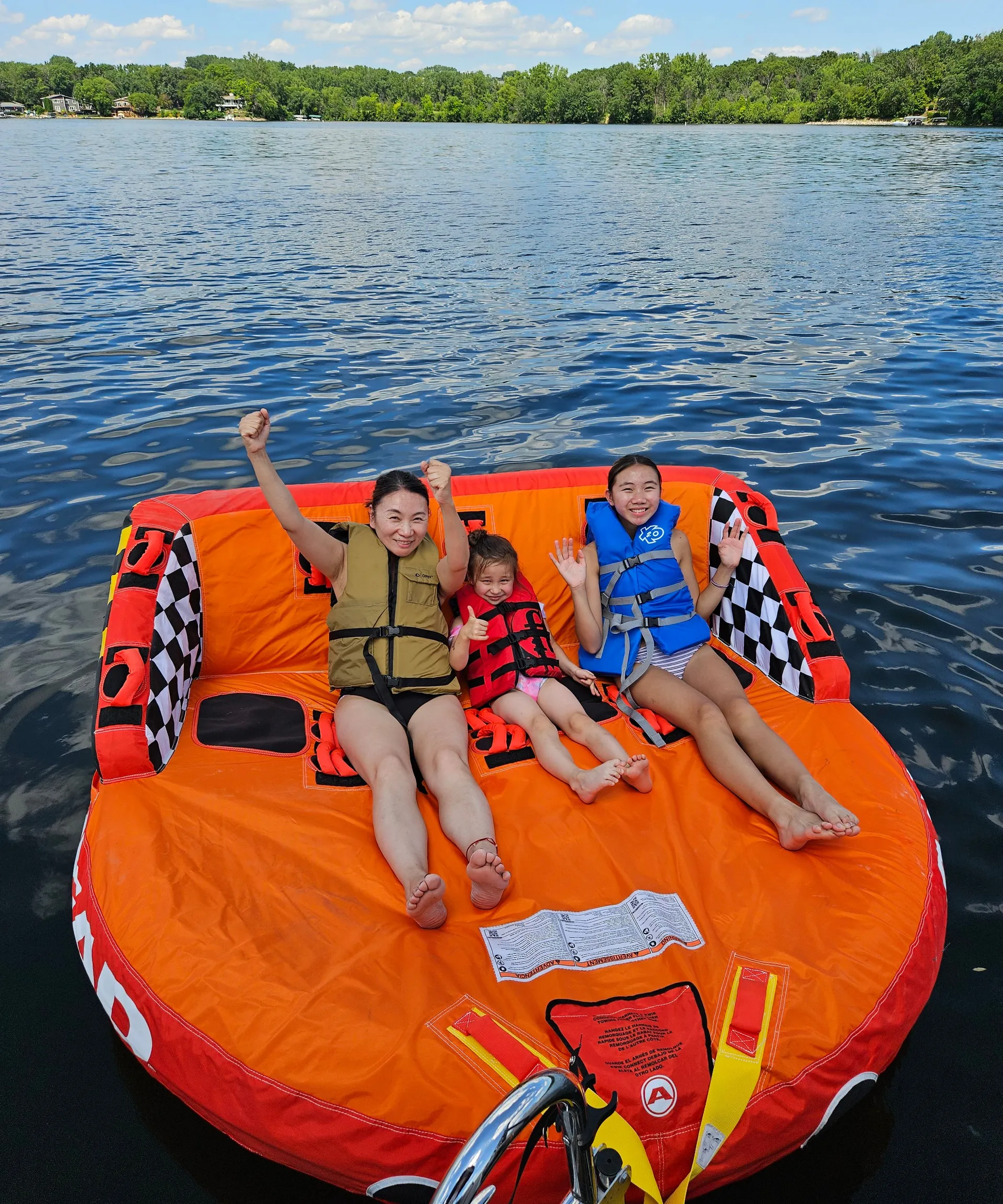 🛥️ 22’ Pontoon – Cruise, Lounge & Ski | Lakeville, MN | Fuel Included