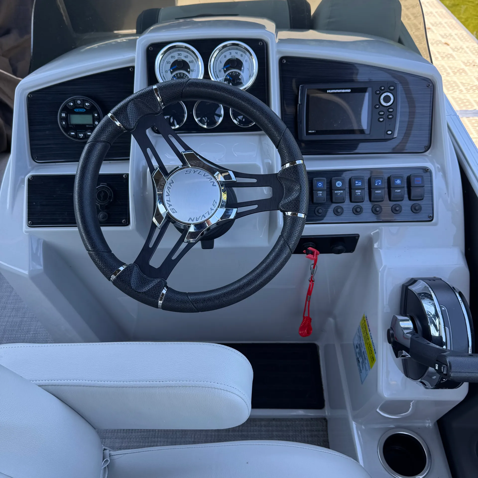 SYLVAN MARINE 8522 MIRAGE PARTY FISH in Interlochen, MI — photo 5