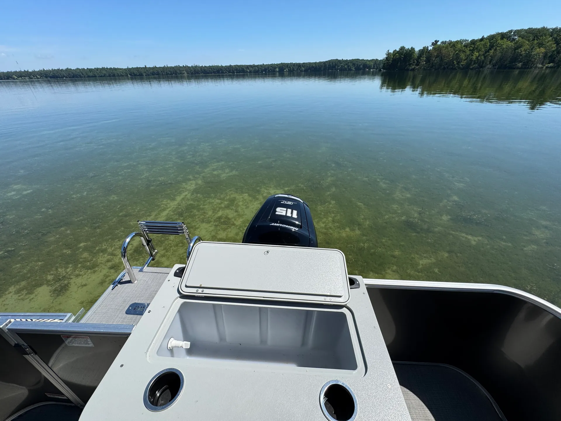 SYLVAN MARINE 8522 MIRAGE PARTY FISH in Interlochen, MI — photo 4