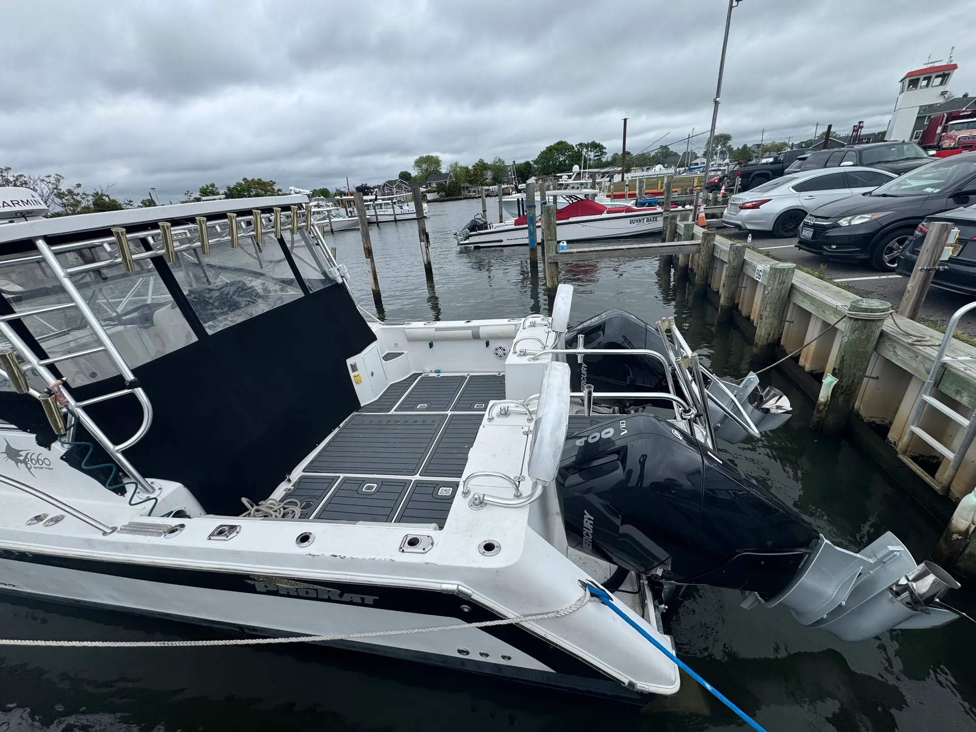 36 ft ProKat inshore & offshore fishing charters