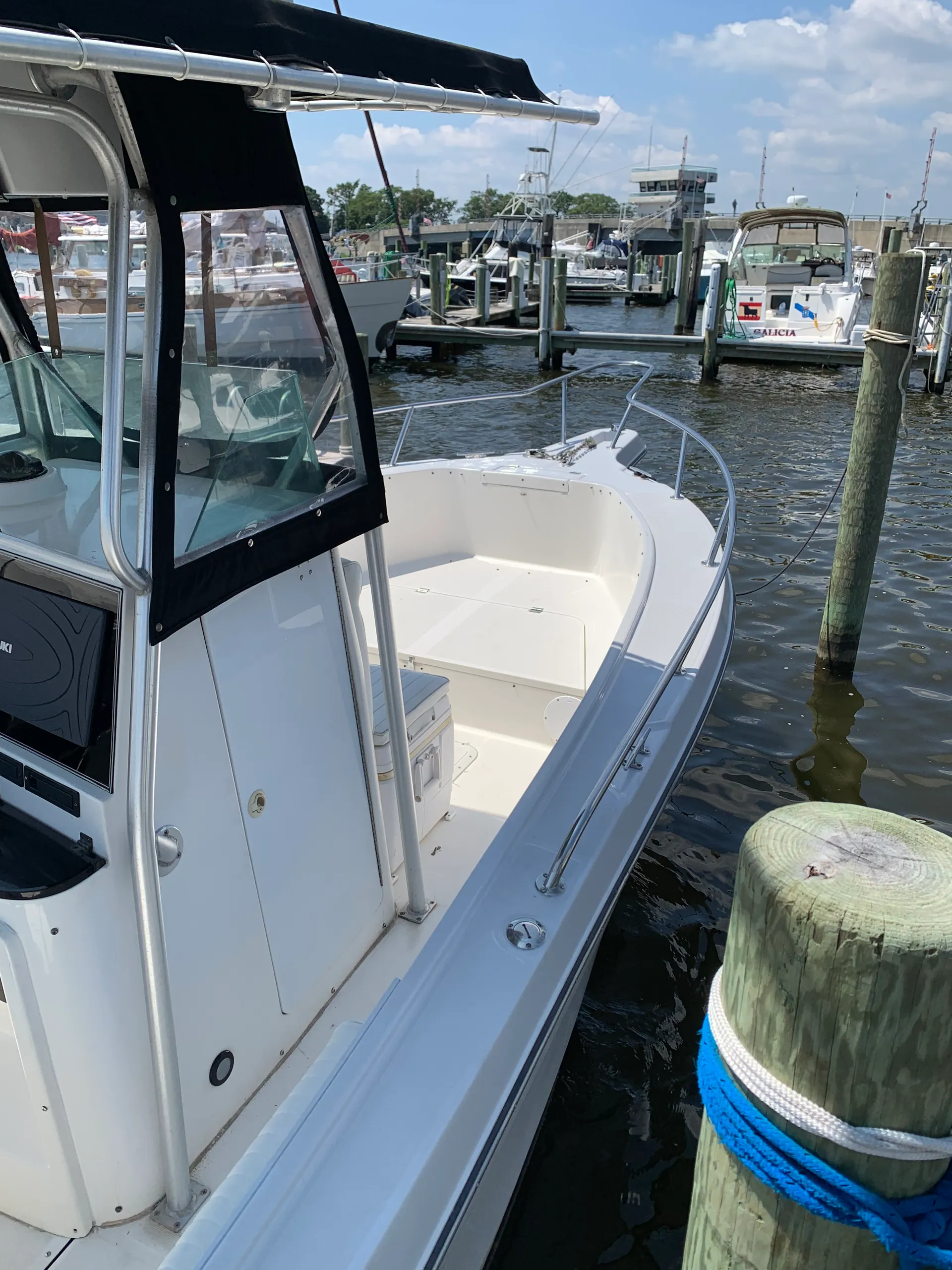 Coastal Adventures aboard the 2420 Robalo CC KindaMine