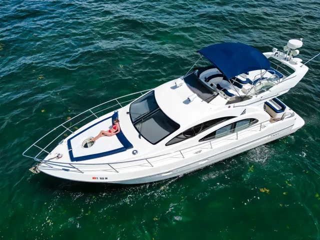 Rent a Azimuth flybridge in Miami, FL near me