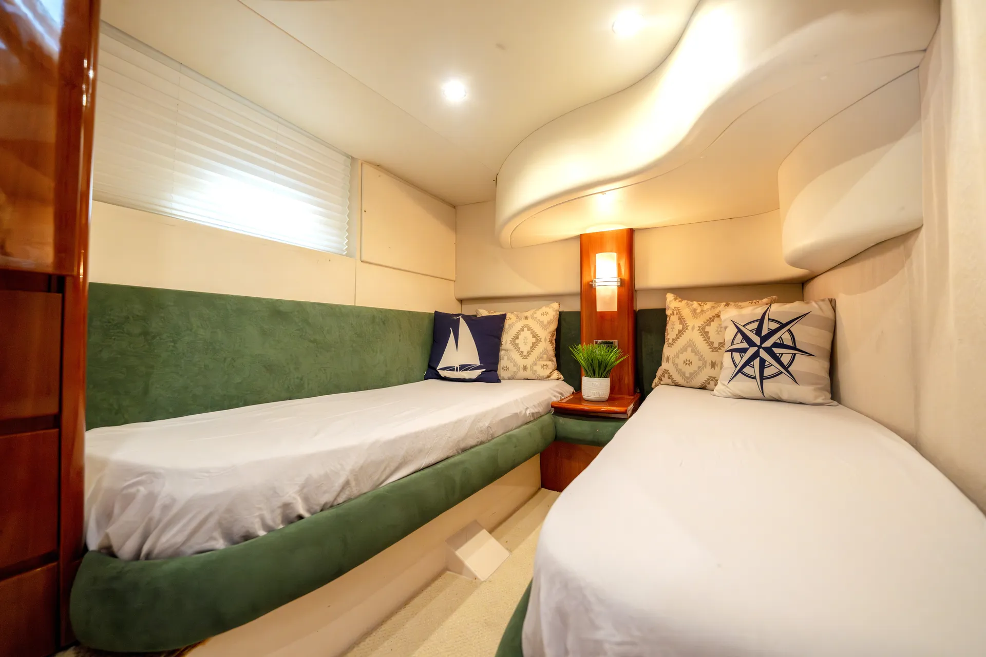 Awesome 45' Azimut Doubledeck