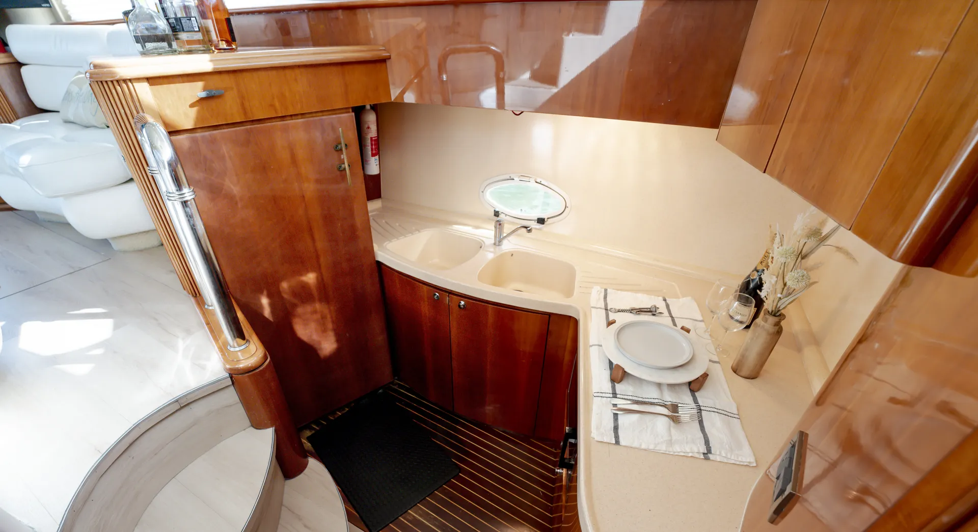 Awesome 45' Azimut Doubledeck