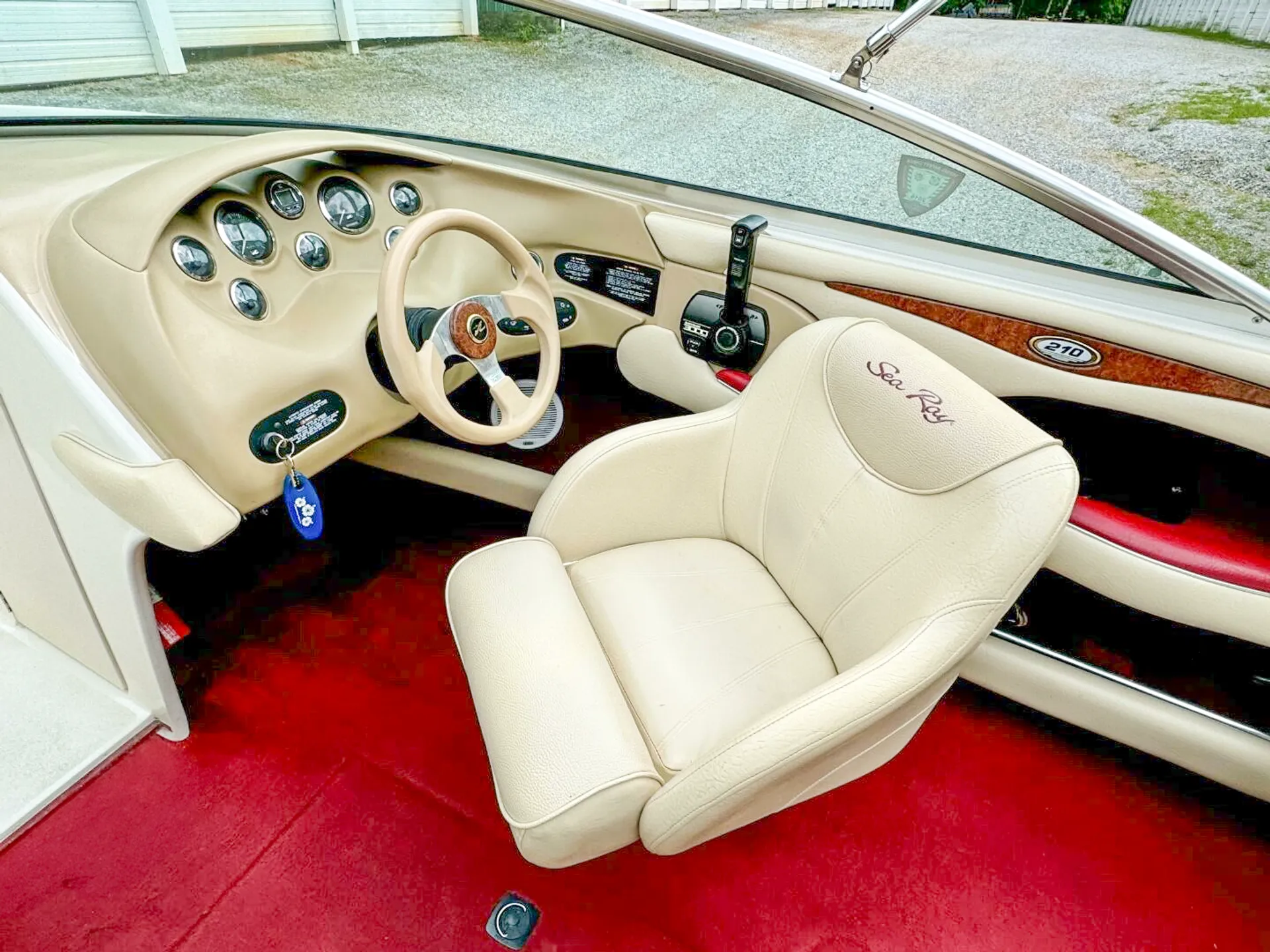 🌅 Sunset-Ready 21' Sea Ray — Bluetooth, Bimini, Cruising + Tubing Add