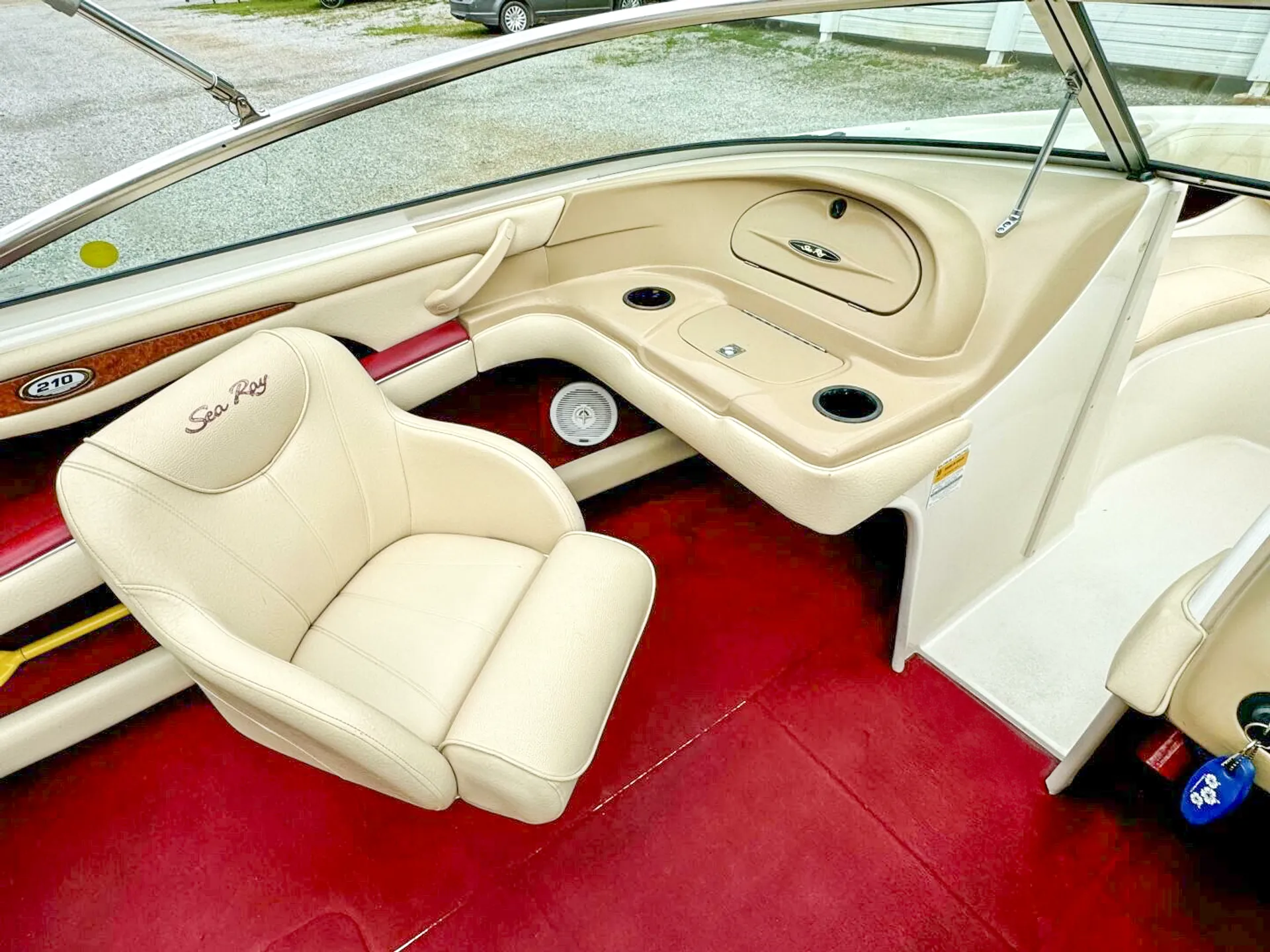 🌅 Sunset-Ready 21' Sea Ray — Bluetooth, Bimini, Cruising + Tubing Add