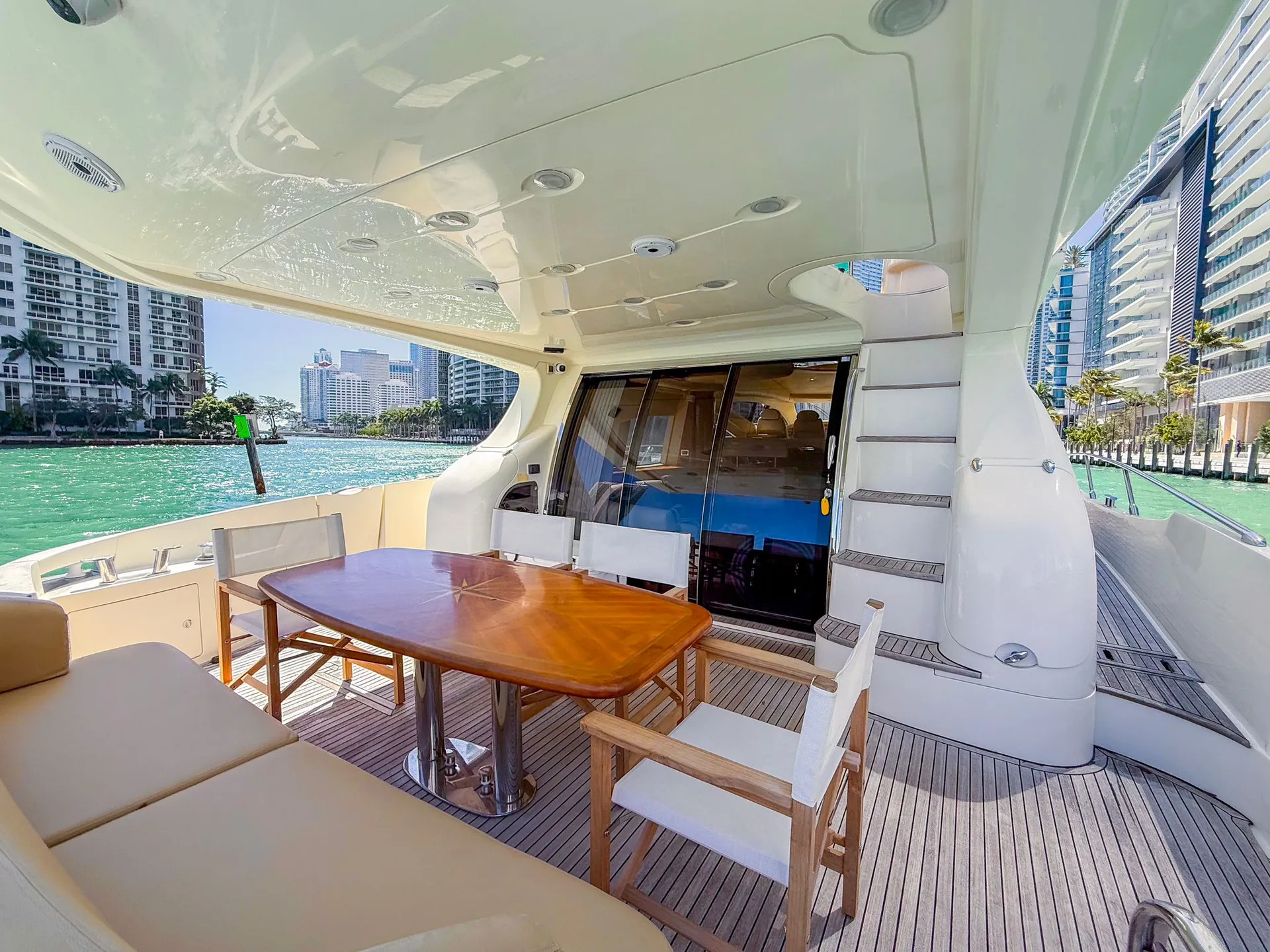      💥2 FREE JETSKI💥 Luxurious 70ft Azimut available in Miami💥 