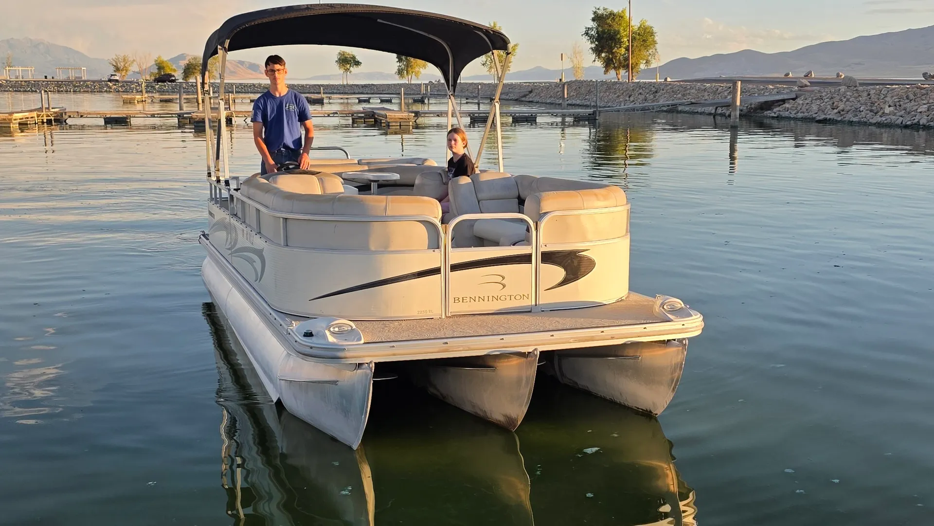 Comfortable Family, Fishing, and Fun Boat