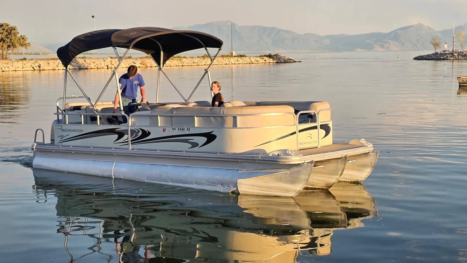 Comfortable Family, Fishing, and Fun Boat