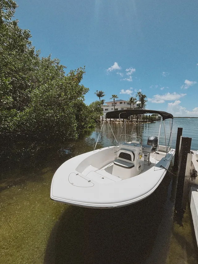 Rent a TIDEWATER BOATS center console in Tavernier, FL near me