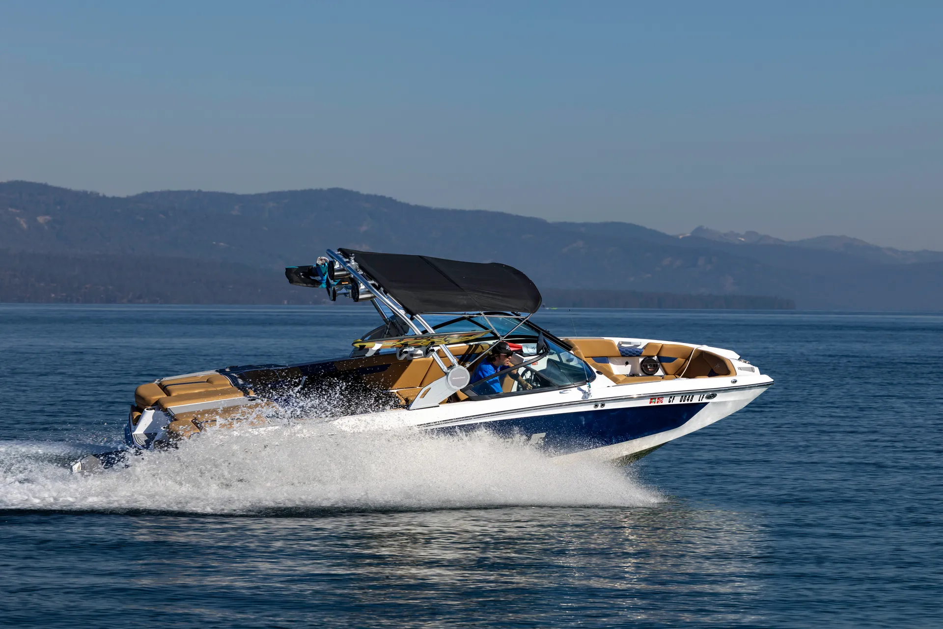 Mastercraft xt24 in South Lake Tahoe, CA — photo 2