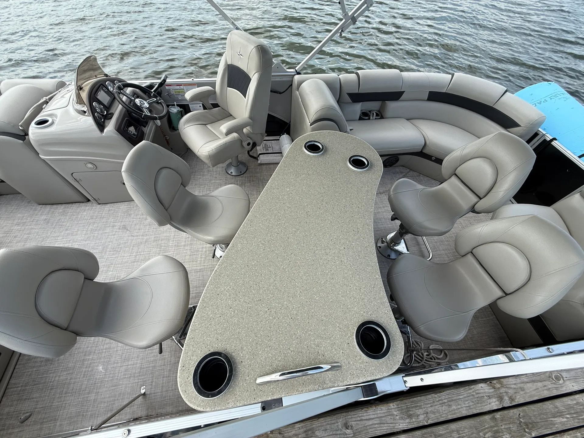 Berkshire Pontoons 23E STS in Prior Lake, MN — photo 4